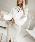 Chemise femme avec col en dentelle et perles