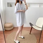 Chemise pour femme enceinte avec accès facile à l'allaitement