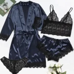 Pyjama séduisant 4 pièces avec camisole