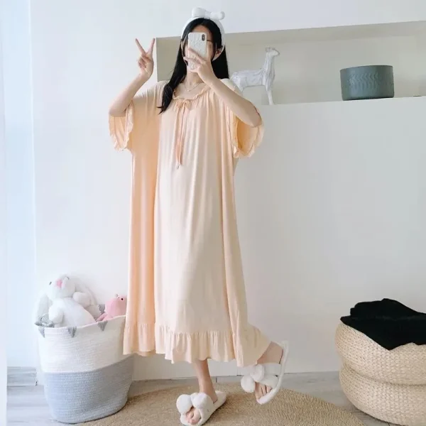 Chemise de nuit ample pour femmes avec manches courtes