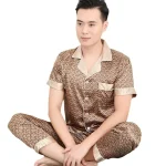 Vêtements de nuit de luxe pour hommes