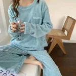 tenue d'intérieur chaleureuse
