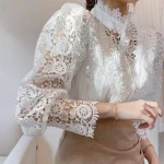 chemise blanche dentelle